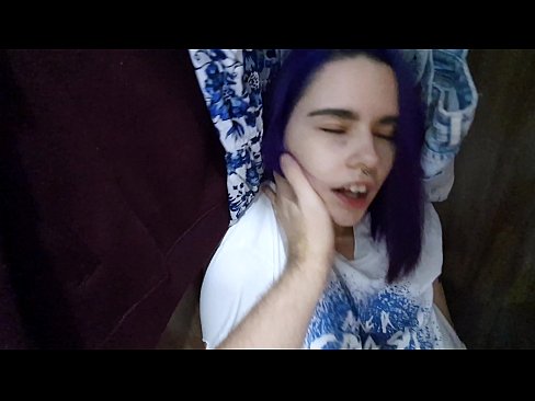 ❤️ Aimsíodh mo SIS sa closet agus chabhraigh sí cum ❤❌  Gnéas  ag ga.redpornpictures.ru ﹏