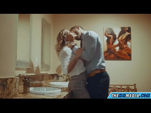 ❤️ Nuair a mheallann blonde busty tú i seomra scíthe poiblí ❤❌  Gnéas  ag ga.redpornpictures.ru ﹏